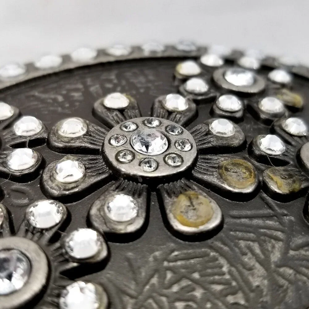 N/A vintage belt